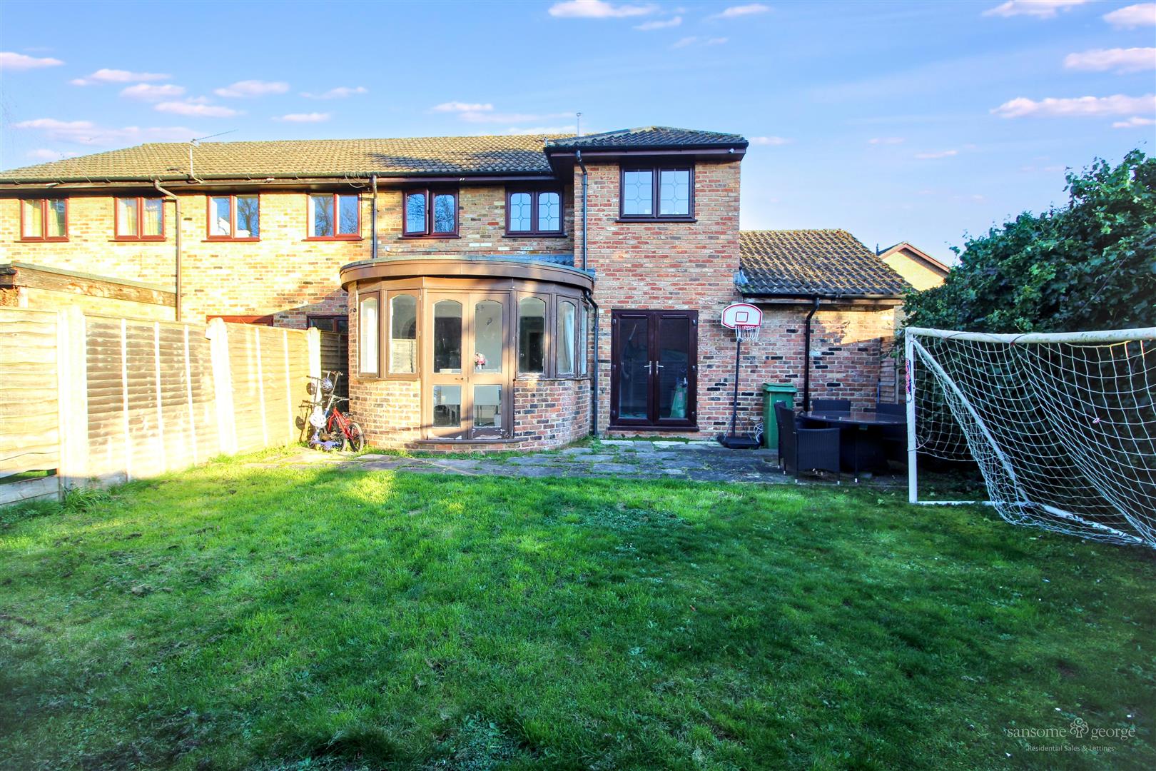 Kemerton Close, Calcot, Reading